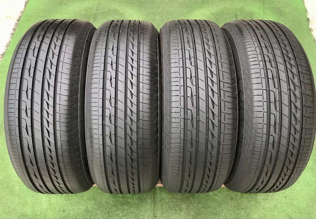 225/55 R17 BRIDGESTONE REGNOラジアルタイヤ2023年