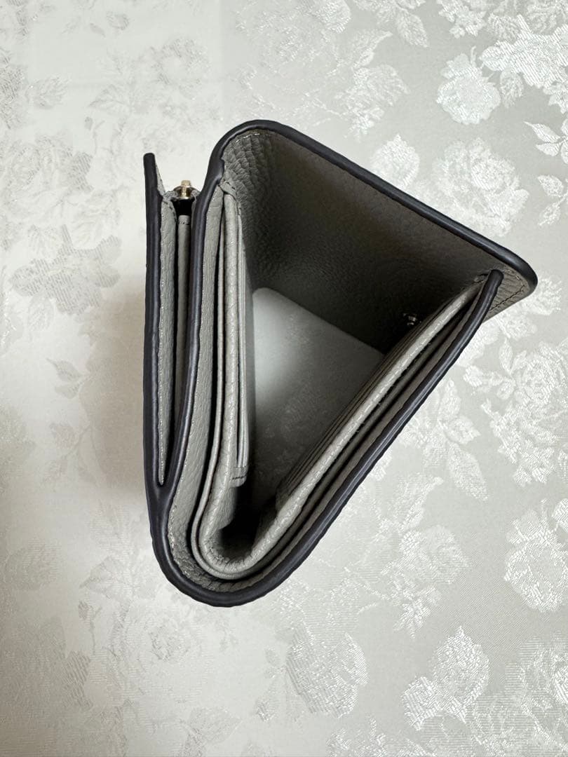 FURLA グレー 三つ折り財布