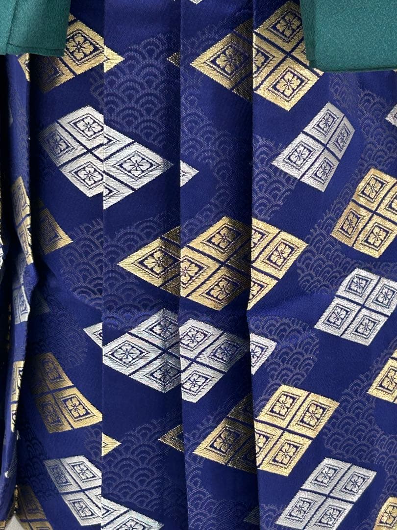 七五三3歳　羽織・羽織紐・着物・長襦袢・袴・帯・懐剣・ 肩上げ済み