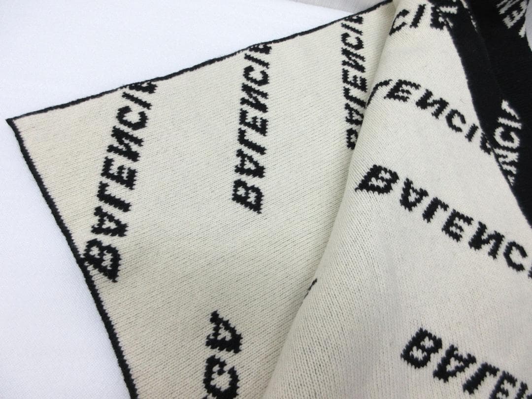 バレンシアガ マフラー ウール 黒 ロゴ 総柄 メンズ 約40×240cm a