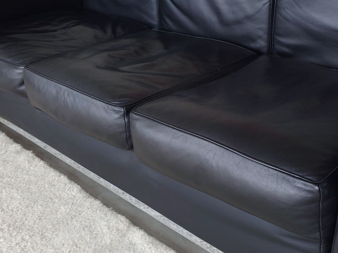 ル・コルビュジエLC2 3人掛け黒レザー IDC大塚 送料込 参考79.8万