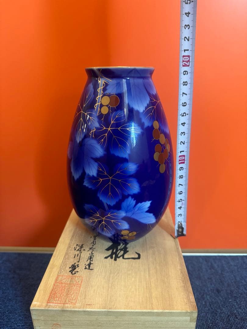 1888 深川製磁　葡萄瑠璃　松型花瓶　金彩　未使用