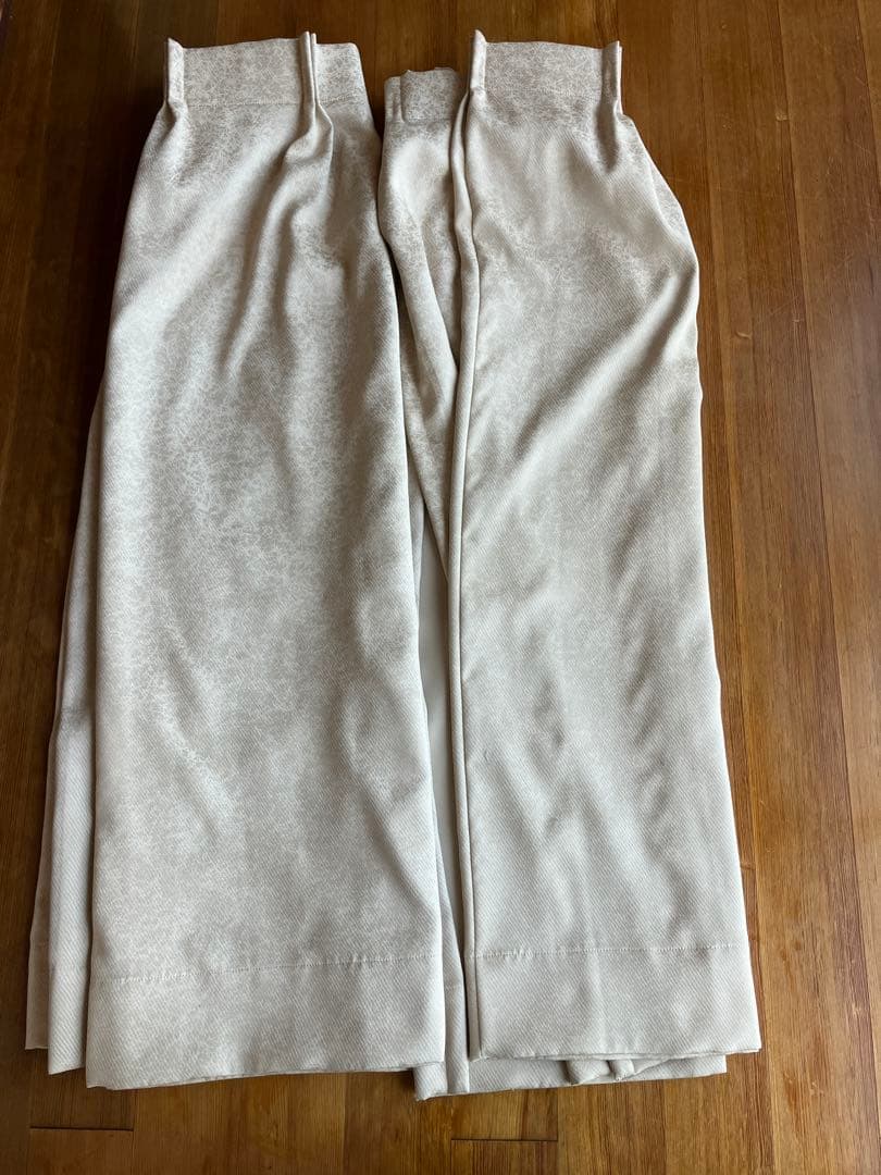 クリーム色 ドレープカーテン 2枚組　約117cm×190cm（丈×横幅）