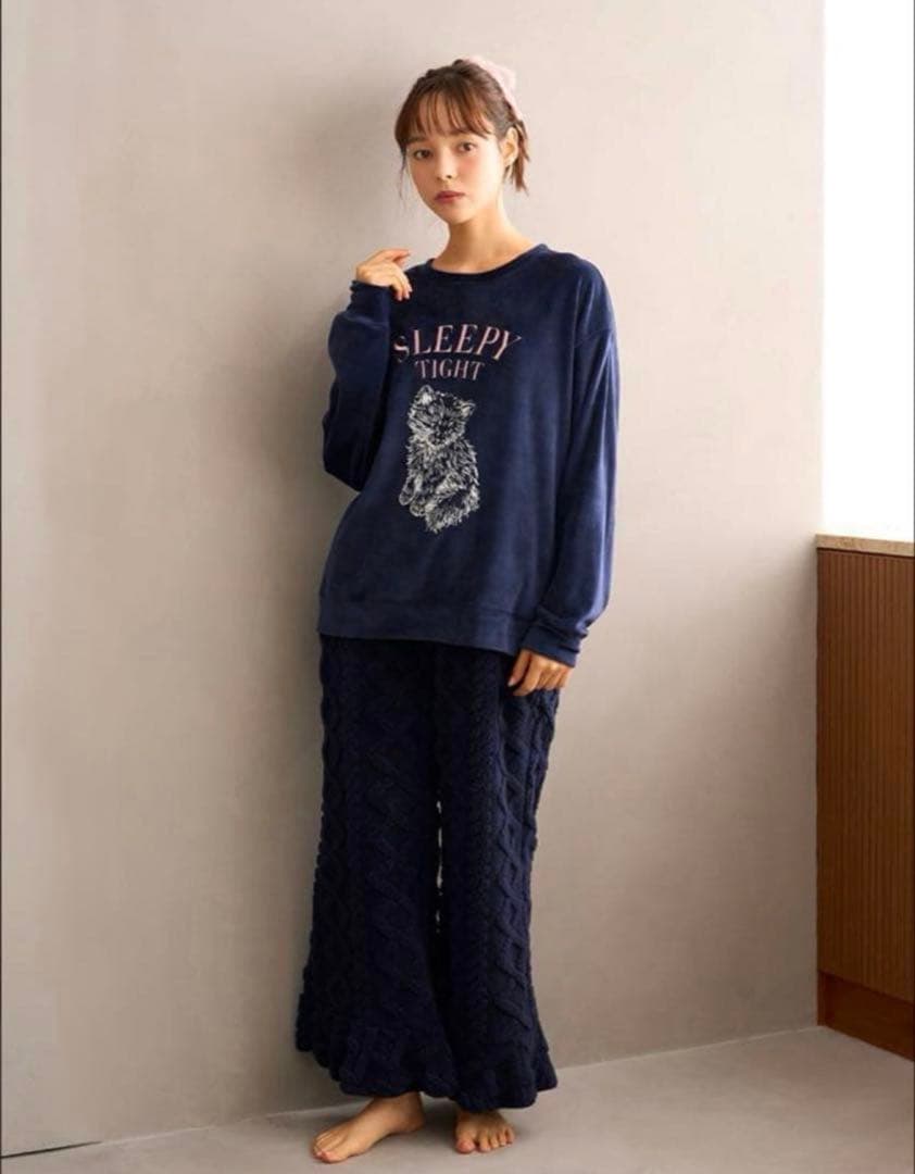 ＊新品未開封＊CAT モチーフ プルオーバー + ソフトボアパンツ 上下セット