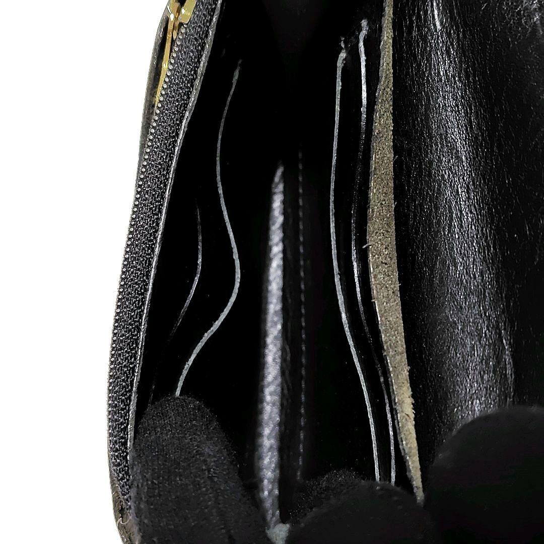 イルビゾンテ　折り財布　黒　レザー　ロゴ型押し　金ボタン