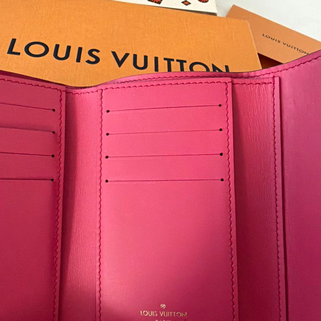 Louis Vuitton ポルトフォイユ・カプシーヌ コンパクト M62157
