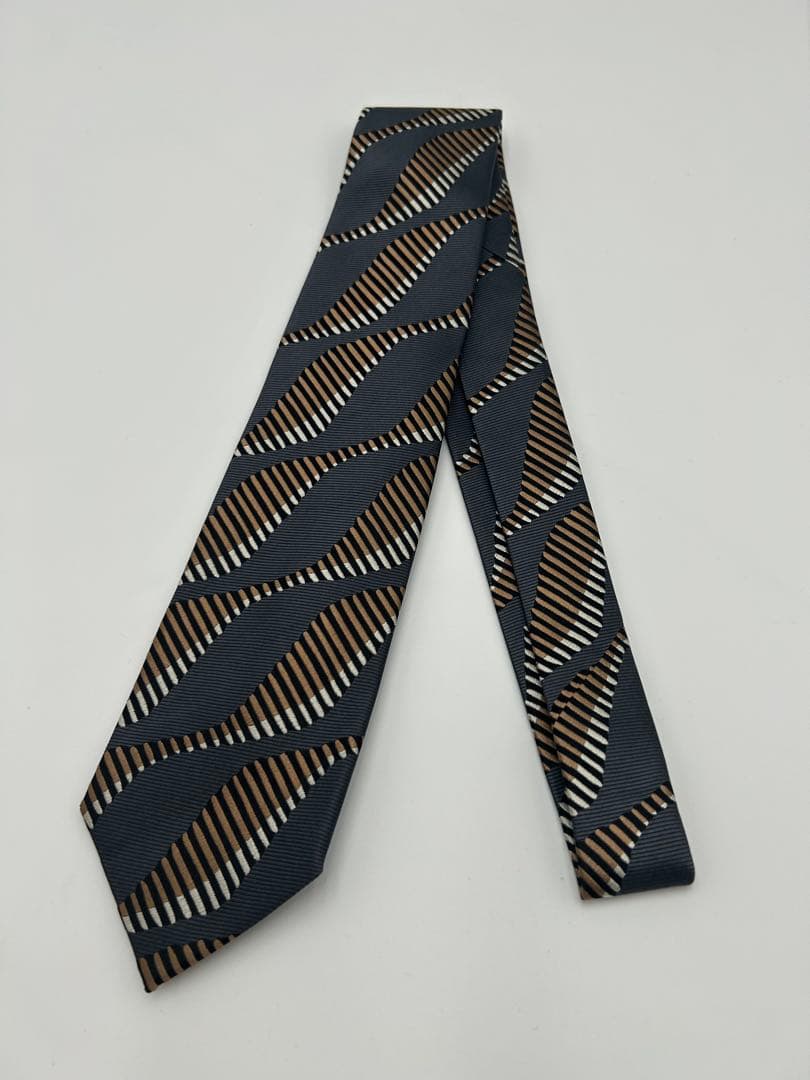 新品未使用　Holliday & Brown ネクタイ　ホリデー&ブラウン