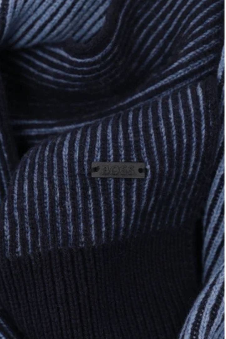 BOSS マフラー NEWデザイン 【新品未使用】✨✨