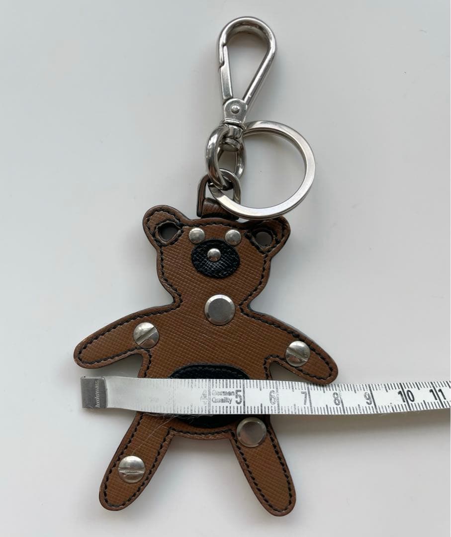 プラダ　クマ型　キーホルダー キーリング　シルバー金