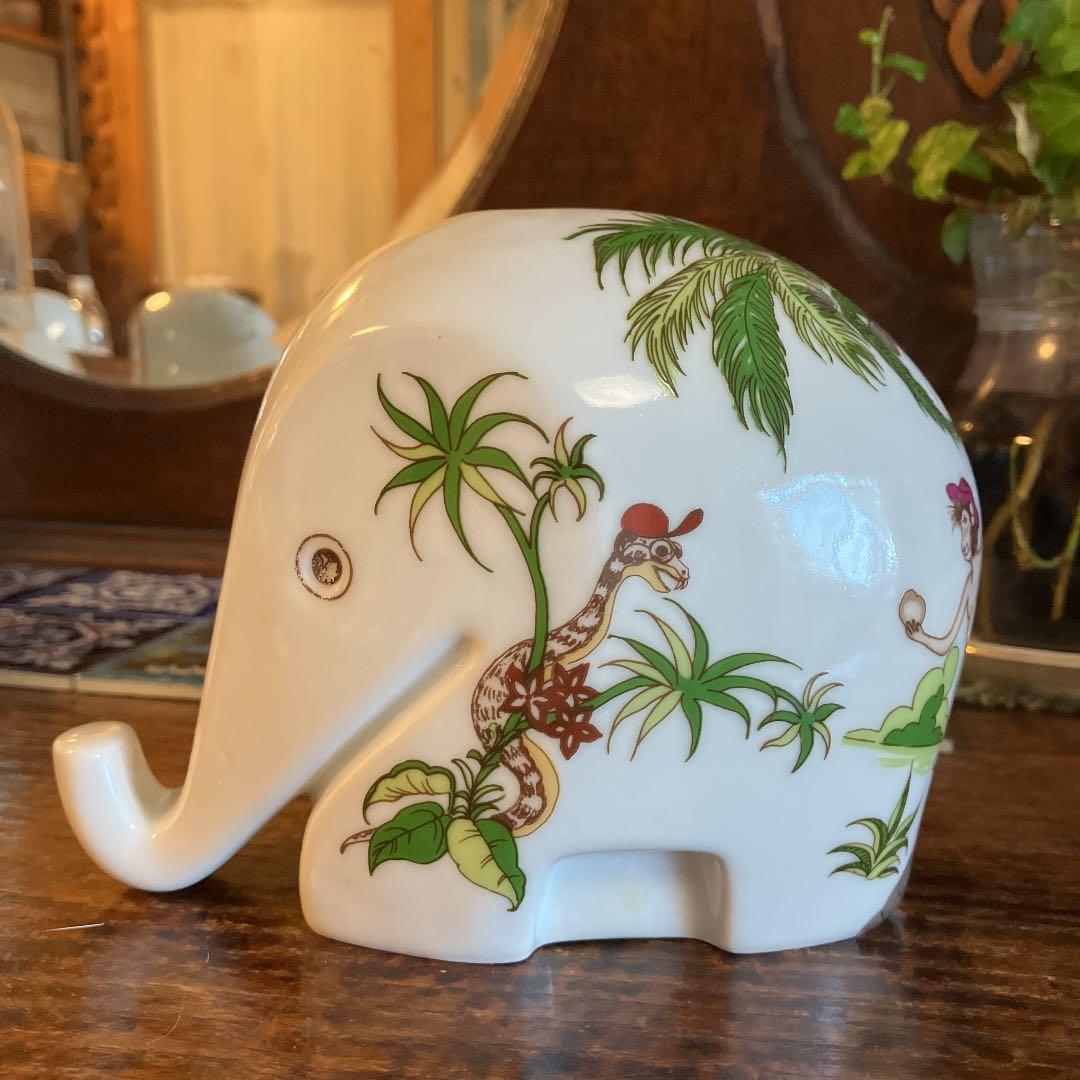 ドレスナー銀行　象の貯金箱　3