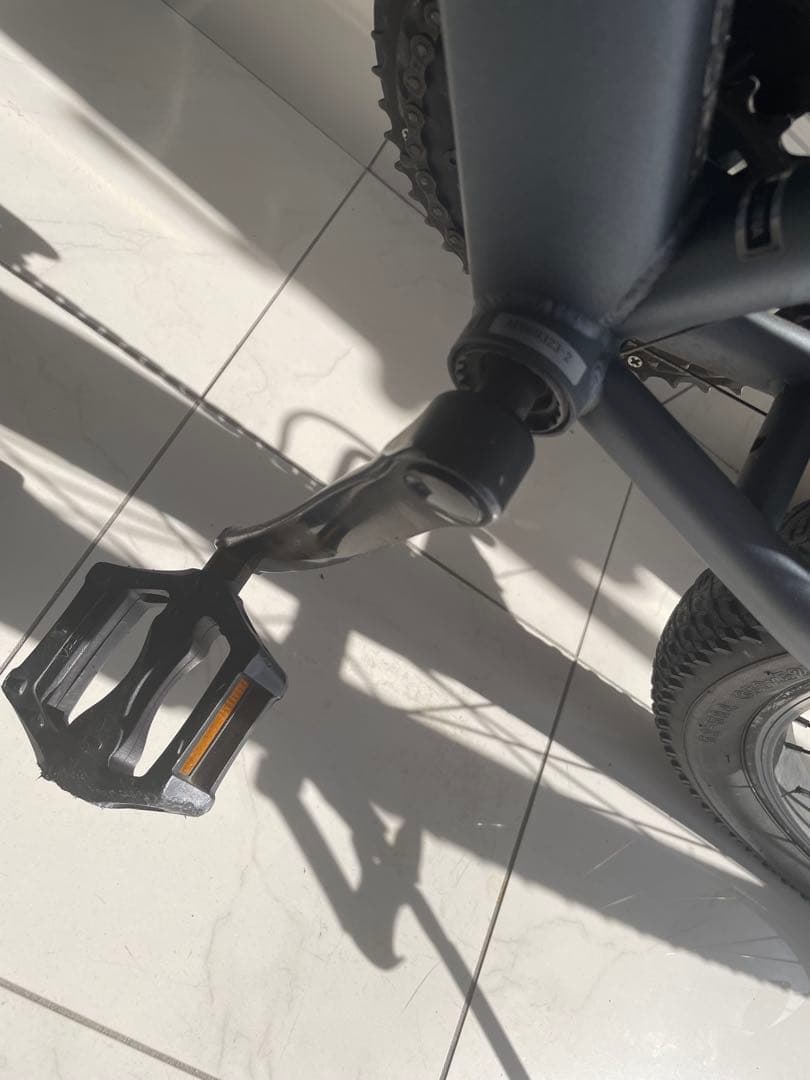 ジャンク　引き取り限定　自転車　splendide グレー　27 KENDA