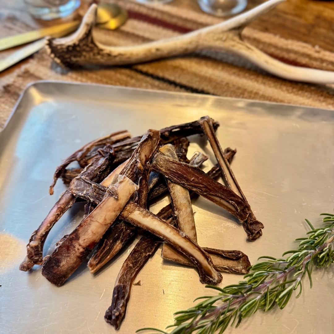 お得用‼️1000g 鹿あばらジャーキー 中小型犬向けサイズ　鹿肉ジャーキー