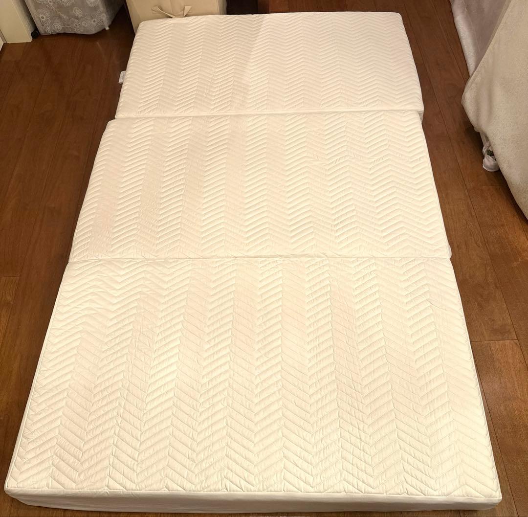 雲の安らぎプレミアム　三つ折りマットレス　セミダブルサイズ　腰に優しい　日本製