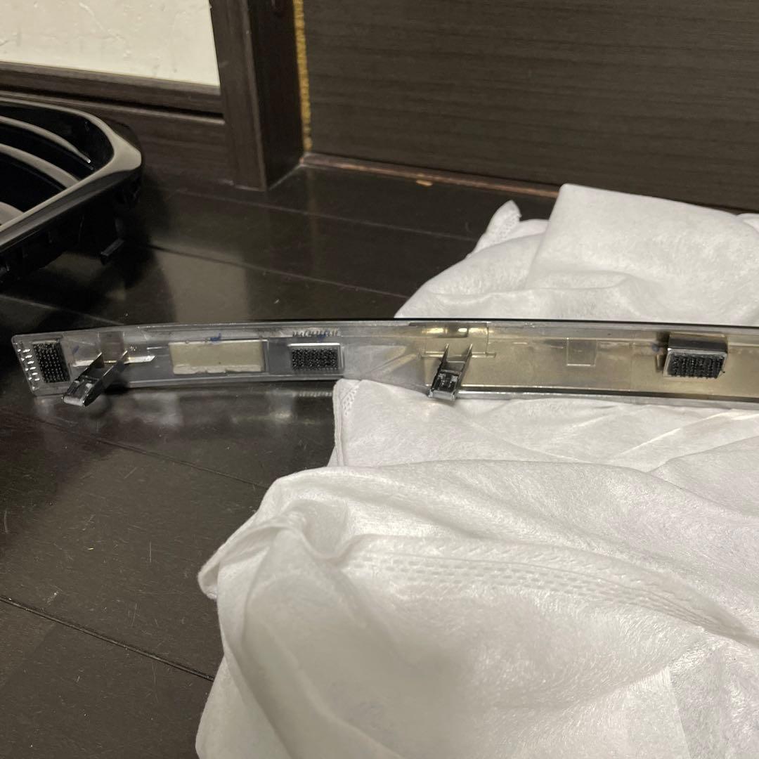 【希少】純正部品G07 X7シリーズ 用 テールゲートリッドブラックトリム