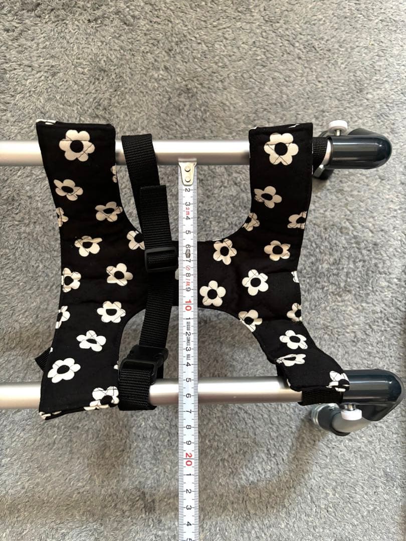 犬用車椅子　犬の歩行器　4輪　顎乗せ付き　手足が弱くなってきた子