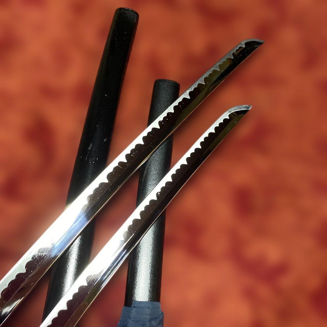 格安模造刀大小2本 黒柄 龍彫透し丸鍔黒梨地鞘(刀袋付)