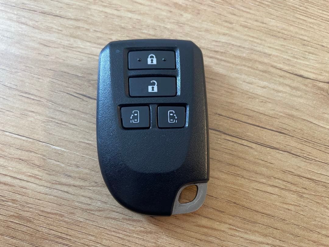 【2個セット】ハイエース　スマートキー　4ボタン