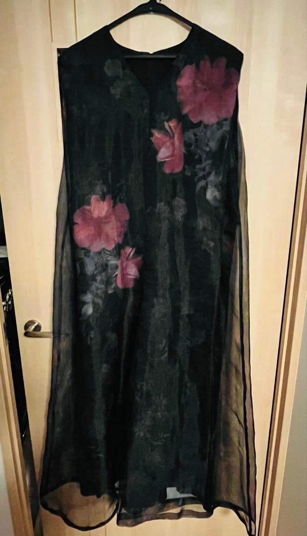 【AMERI】黒地 花柄 サロペット