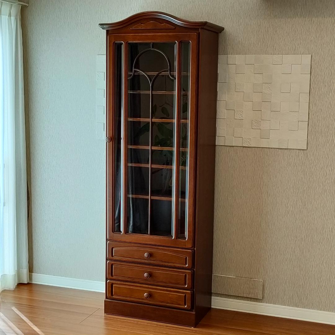 〈美品〉起立木工　ガラスキャビネット　ナラ材　天然木　引出し4杯