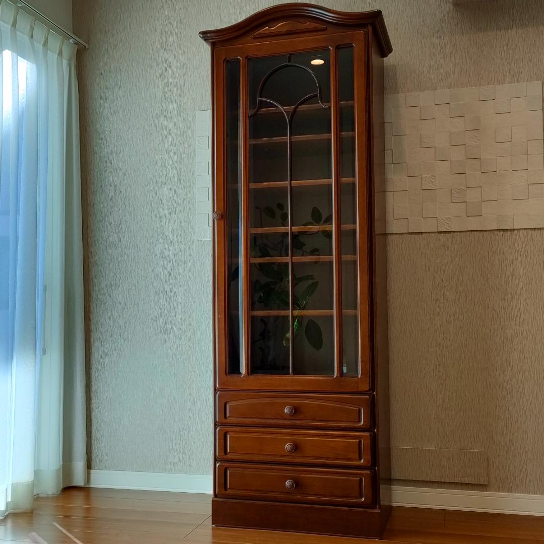 〈美品〉起立木工　ガラスキャビネット　ナラ材　天然木　引出し4杯