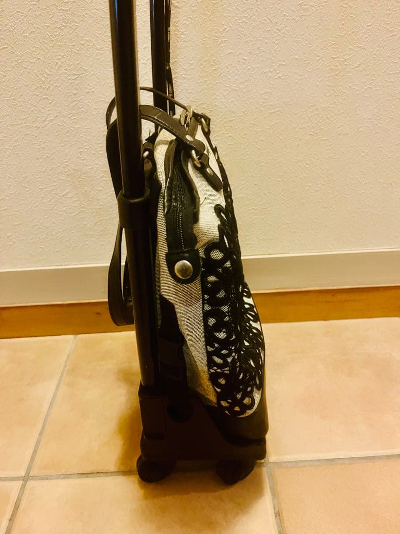 Swany レース装飾 キャリーケース