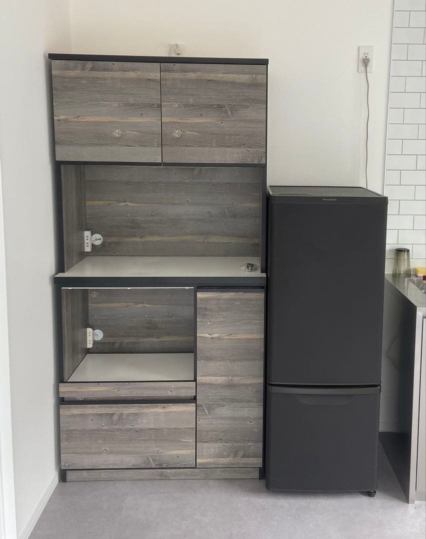 キッチンキャビネット