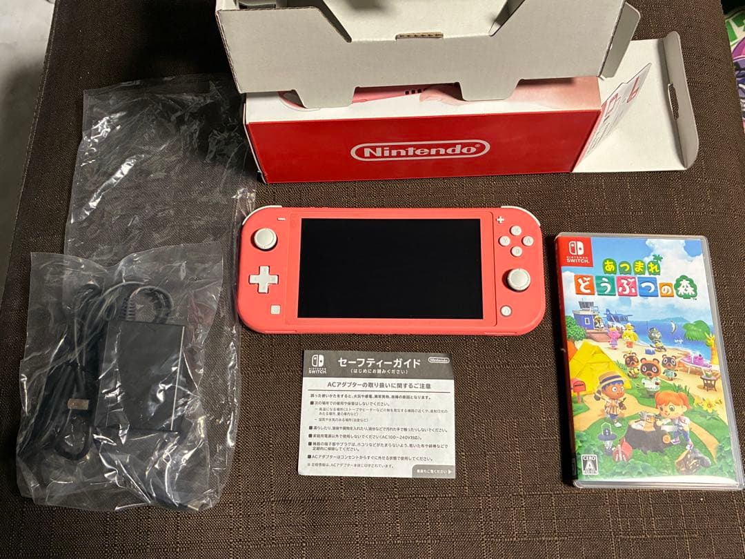 Nintendo Switch light コーラルピンク　ソフト付き