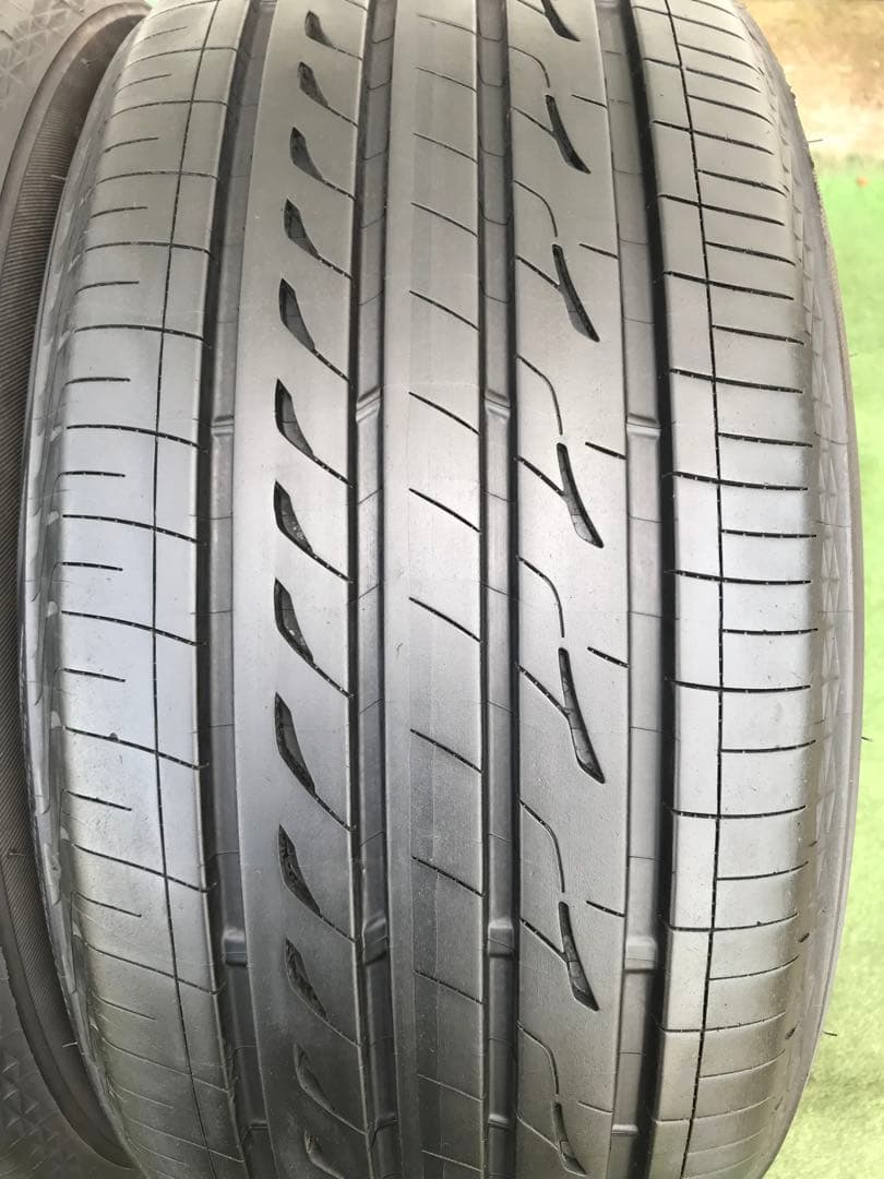 245/45 R17、BRIDGESTONE REGNOラジアルタイヤ