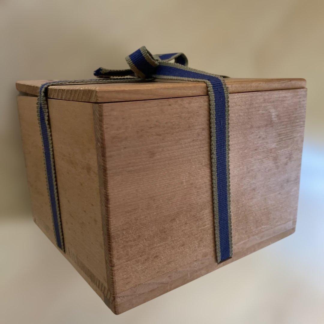 新田邦彦　老梅　古木　紅梅　抹茶碗　九谷焼　九谷彦　灰緑　モスグレイ　お正月