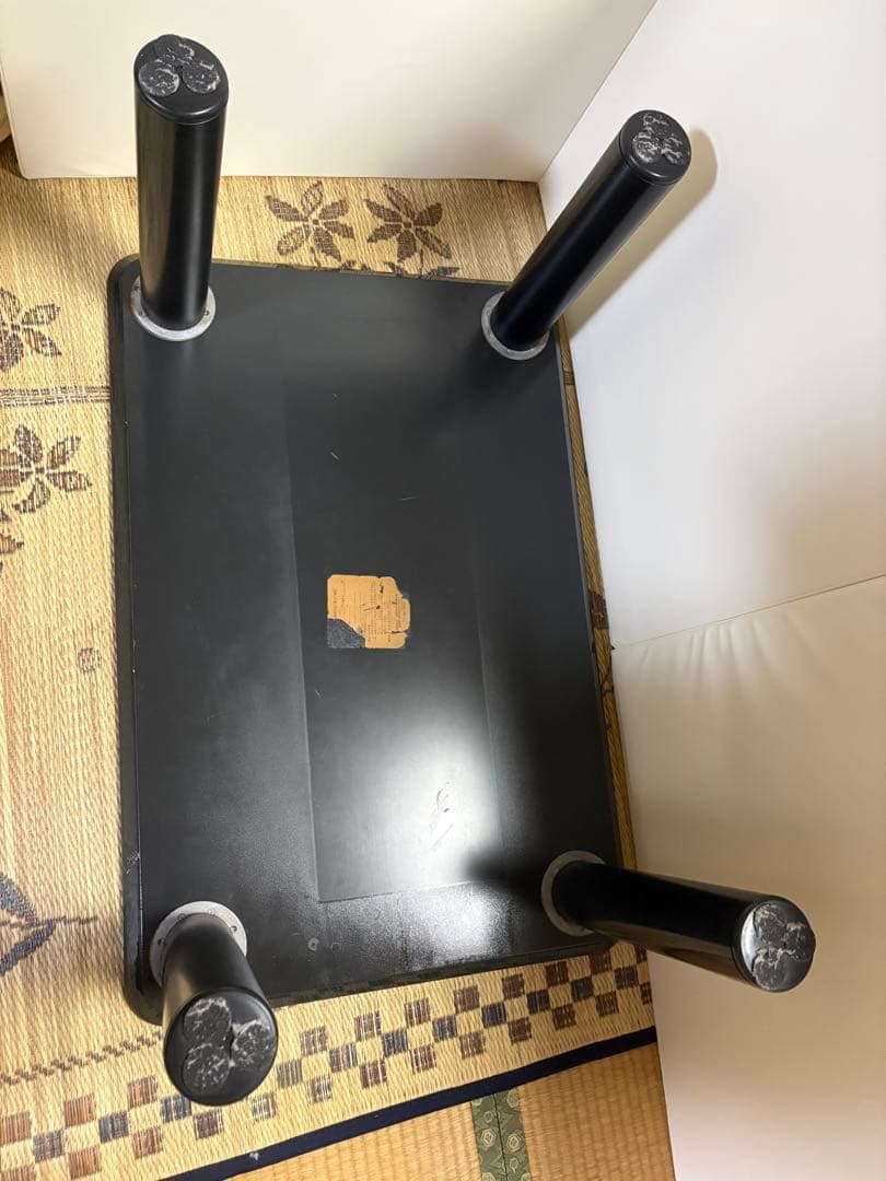 黒い長方形テーブル