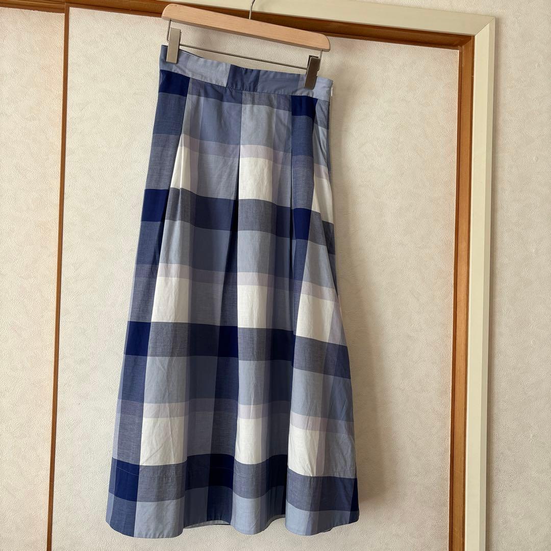 ブルーレーベルクレストブリッジロングスカート