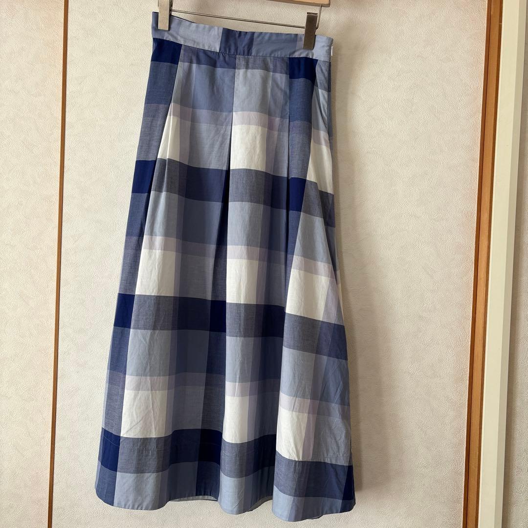 ブルーレーベルクレストブリッジロングスカート