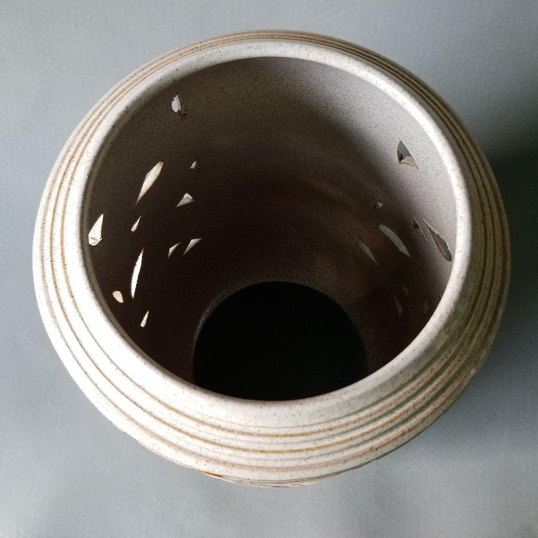 信楽焼傘立て  唐草透かし 高さ４９cm