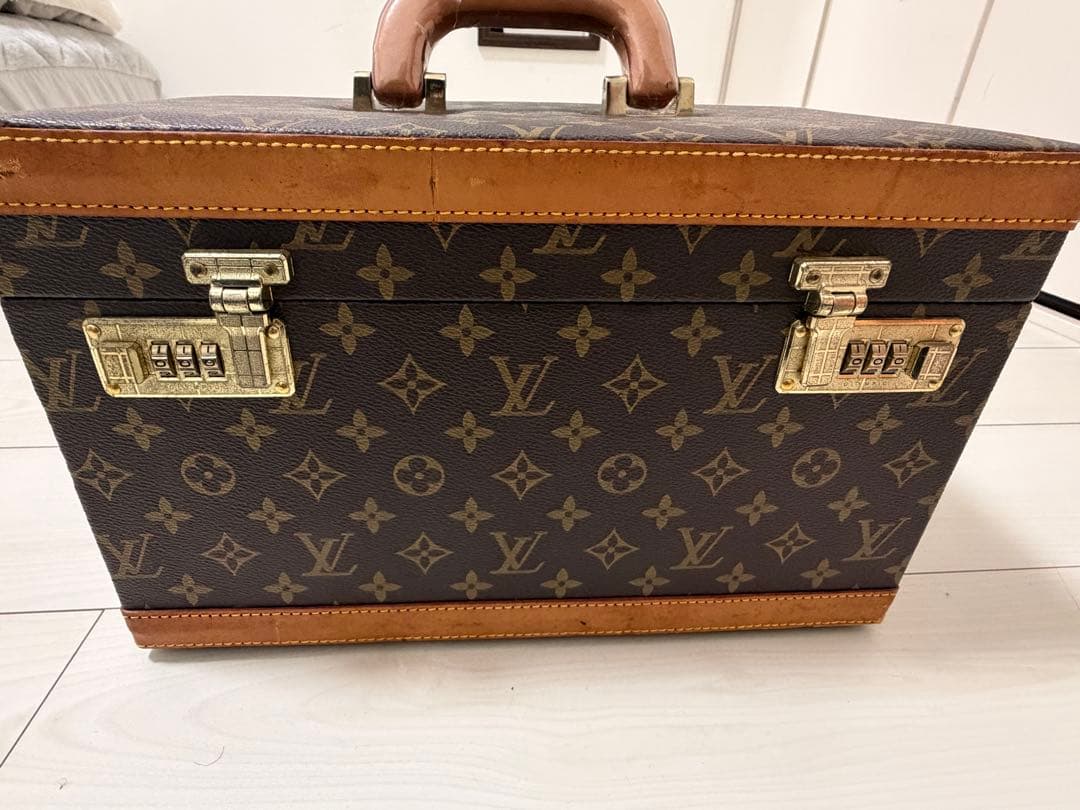 LOUIS VUITTON ヴィンテージ モノグラム ハードケース