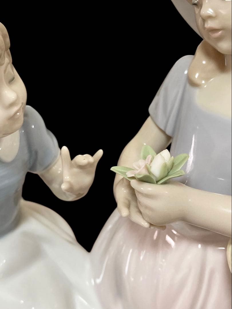 リヤドロ LLADRO 仲良しの2人 陶器人形 花と少女 置物(W)