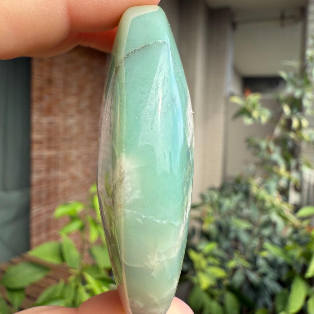 高品質　グリーン桜瑪瑙　ムーン　月　握り石　70g 底面磨き　自然石③