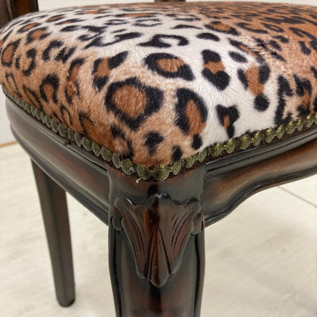 アンティーク調　アニマル柄　猫脚　ダイニングチェア　椅子　彫刻　２脚セット