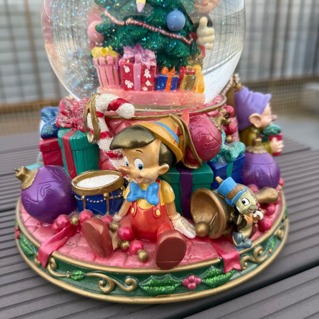 ディズニーミッキーピノキオ白雪姫ダンボアリス　スノー　グローブ　オルゴール