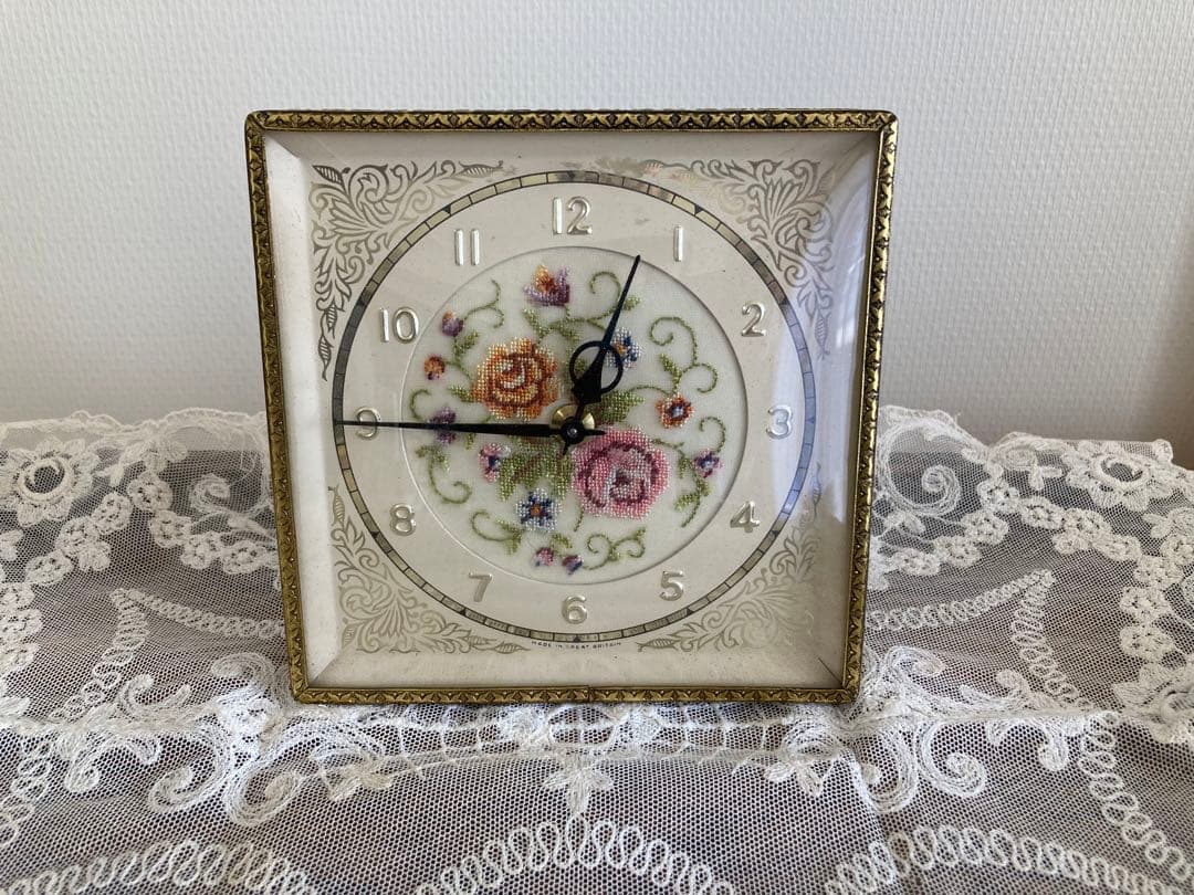 イギリス可愛いプチポワンの置時計♬