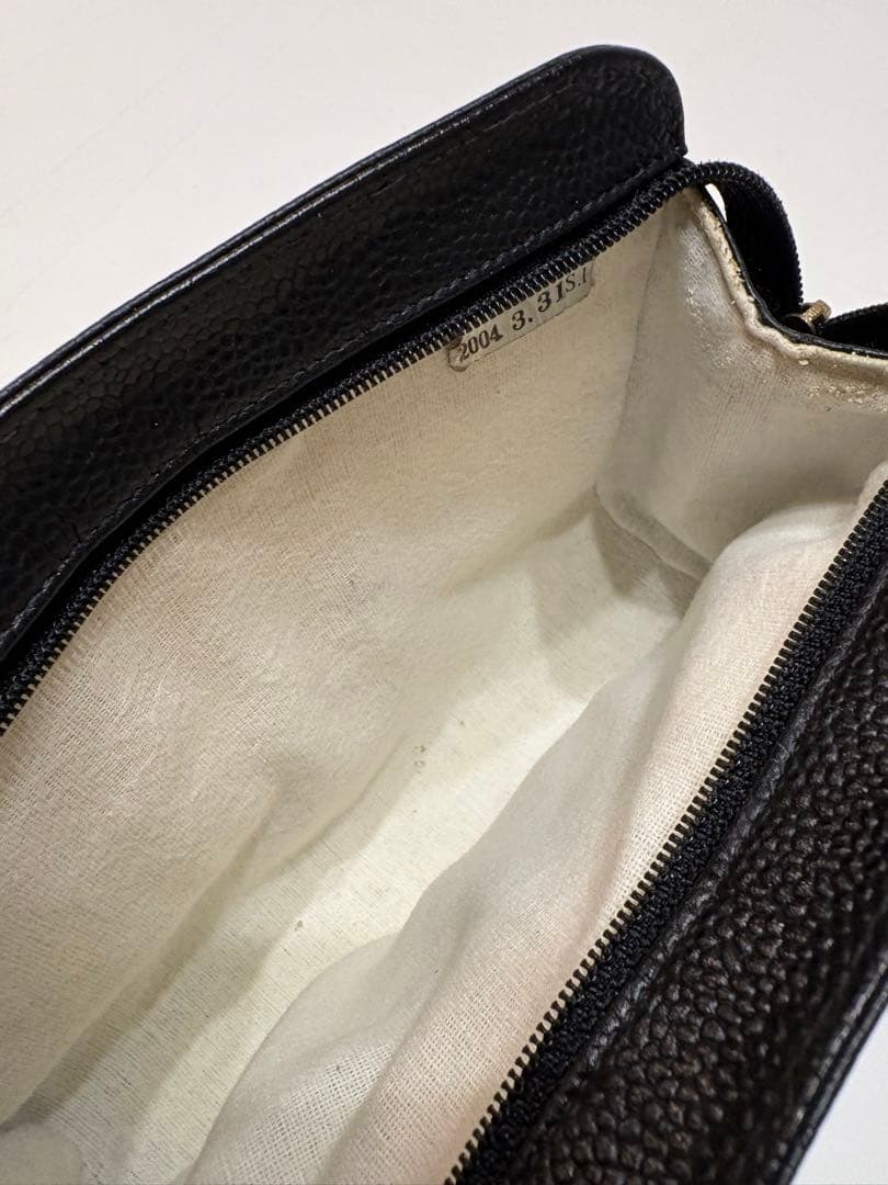 シャネル☆ココマーク　ロゴ大きめポーチ キャビアスキン　マトラッセ黒ヴィンテージ