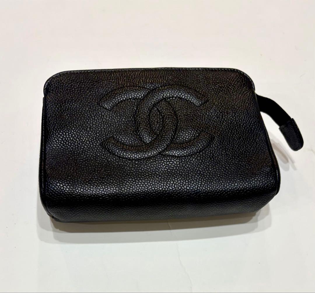 シャネル☆ココマーク　ロゴ大きめポーチ キャビアスキン　マトラッセ黒ヴィンテージ