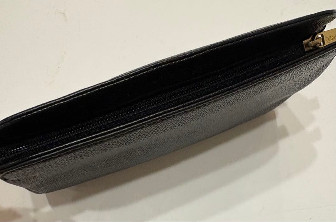 シャネル☆ココマーク　ロゴ大きめポーチ キャビアスキン　マトラッセ黒ヴィンテージ