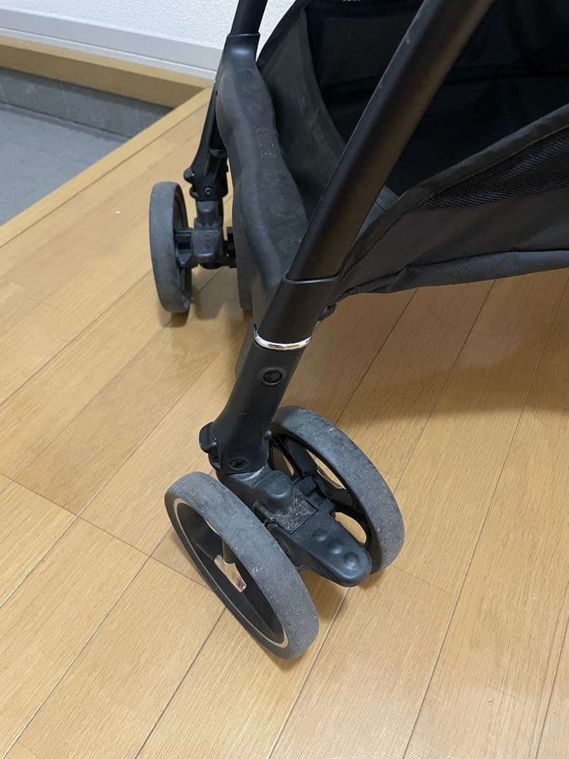 【美品】Apricaベビーカーラクーナクッションフリープラス2022年購入