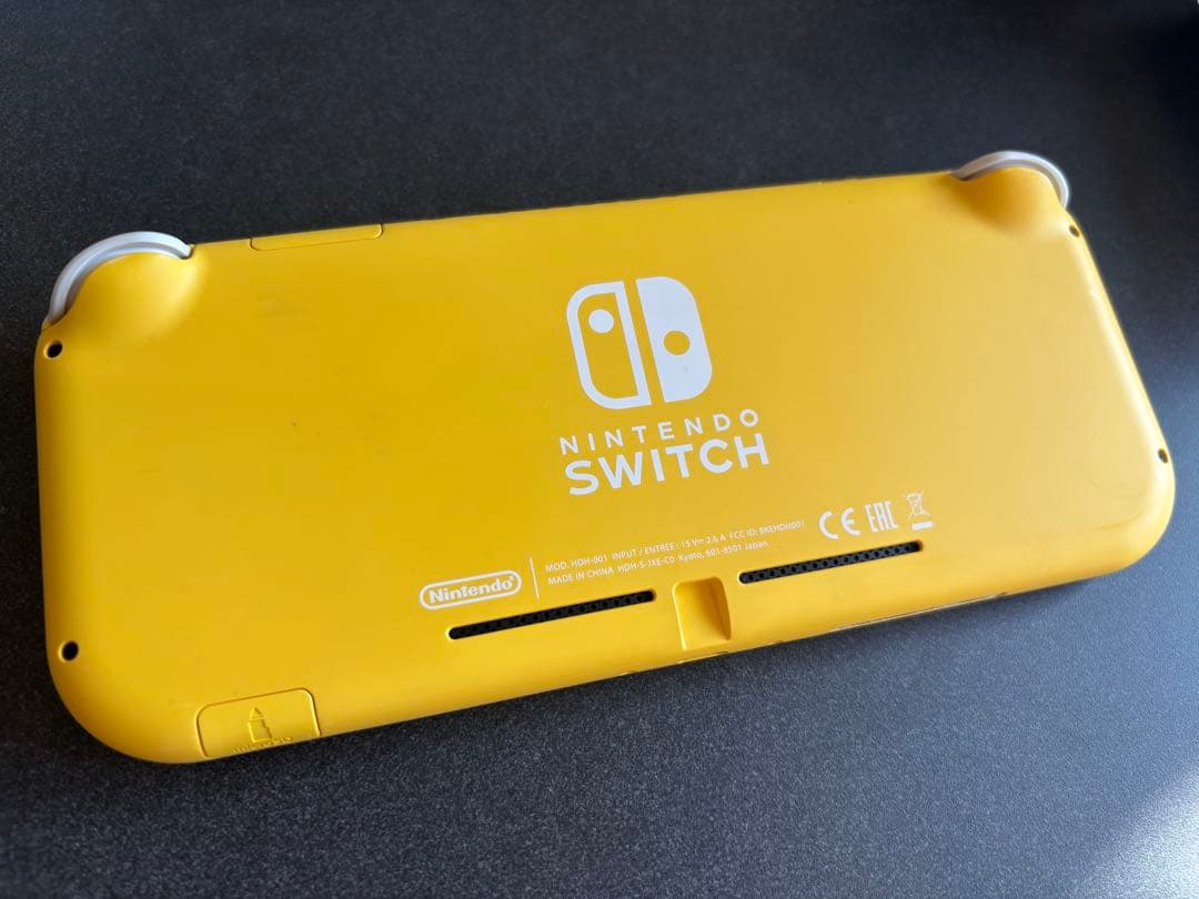 Nintendo switch Lite イエロー