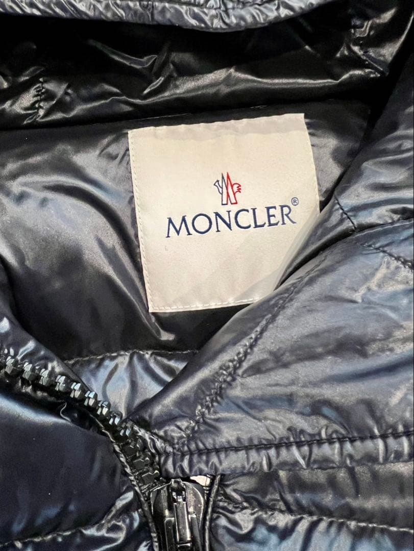 lilium  MONCLER ブラック ダウンジャケット フード付き