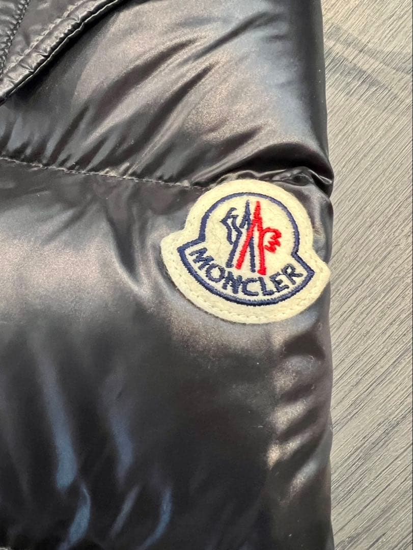 lilium  MONCLER ブラック ダウンジャケット フード付き