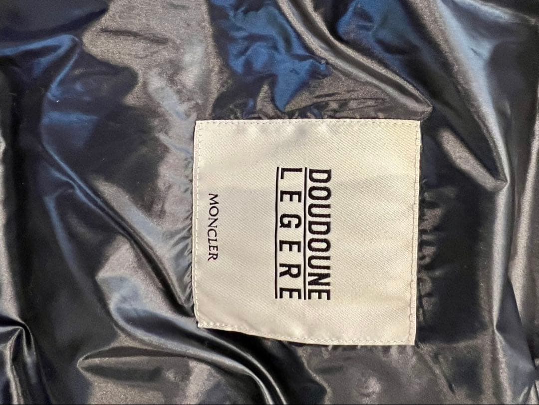 lilium  MONCLER ブラック ダウンジャケット フード付き