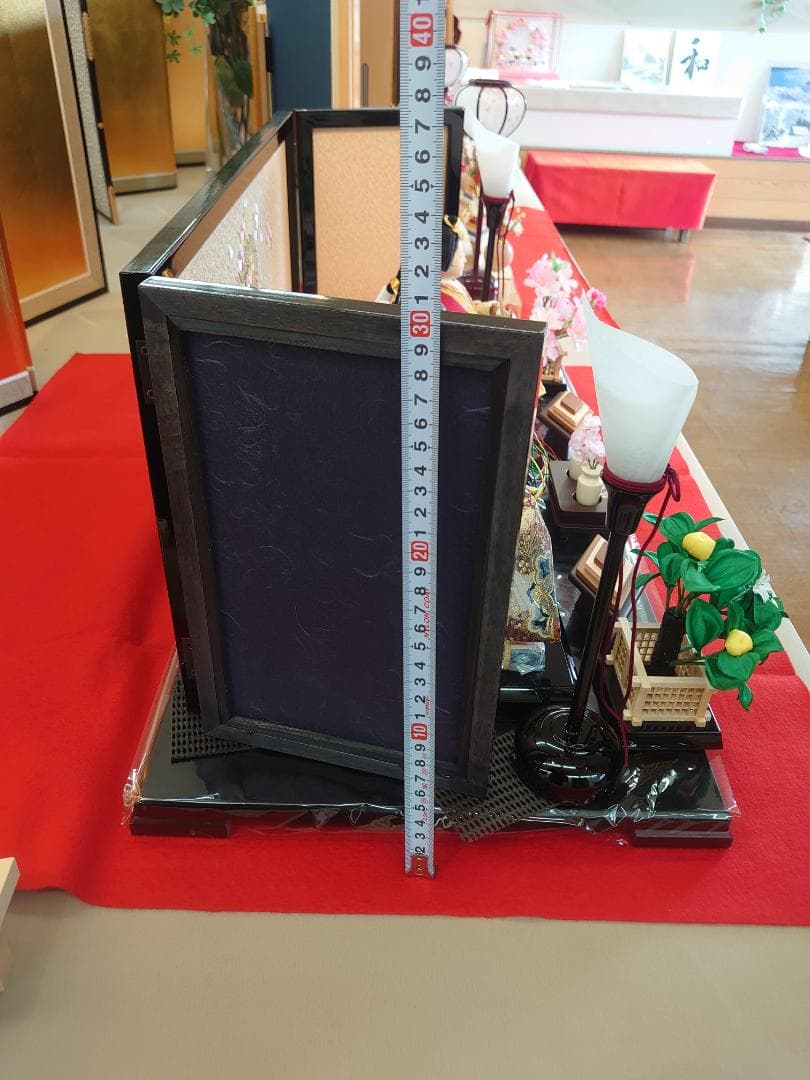 kairi●新品おひなさま●金襴衣装飾り　石帯付人形　刺繍屏風　フルセット