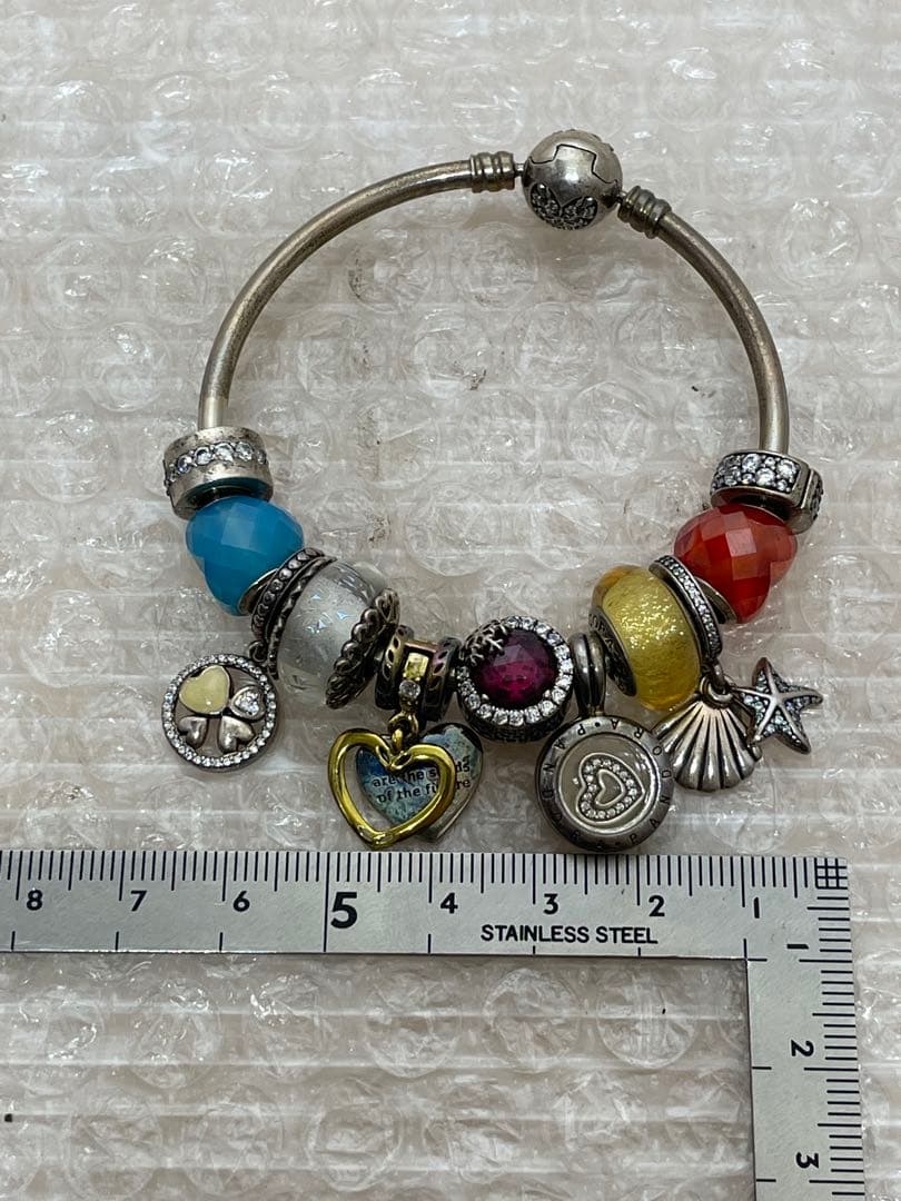 PANDORA ブレスレット　チャーム付き