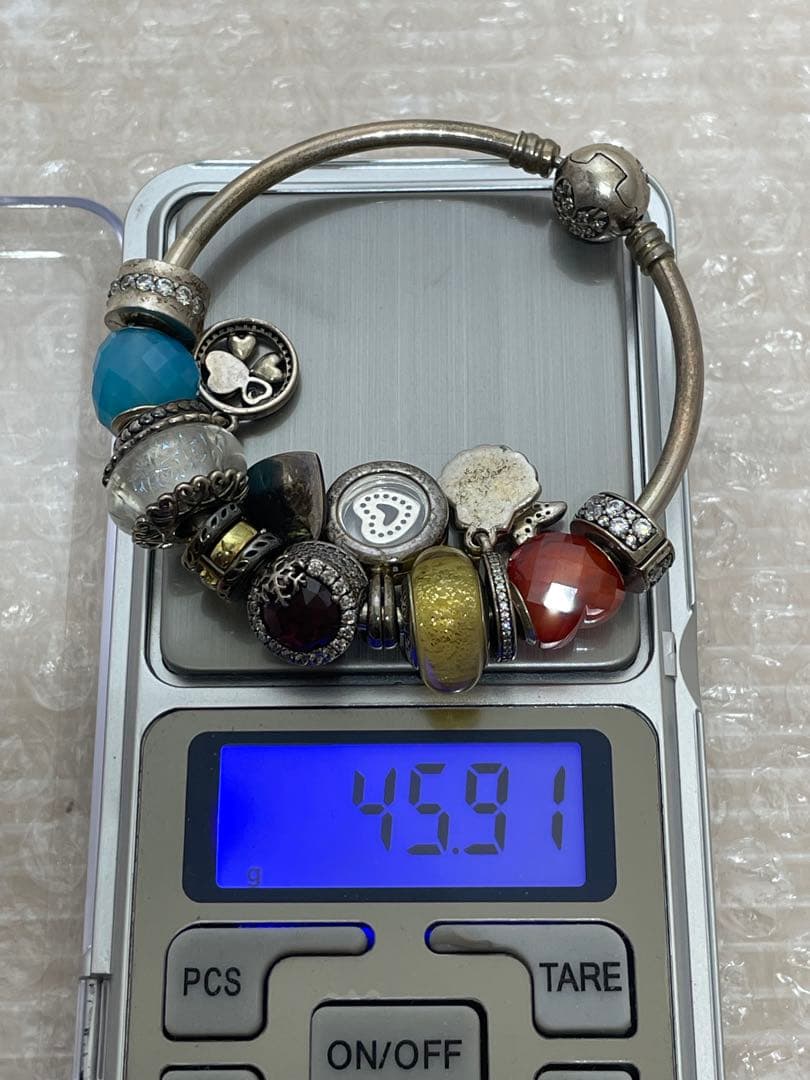 PANDORA ブレスレット　チャーム付き